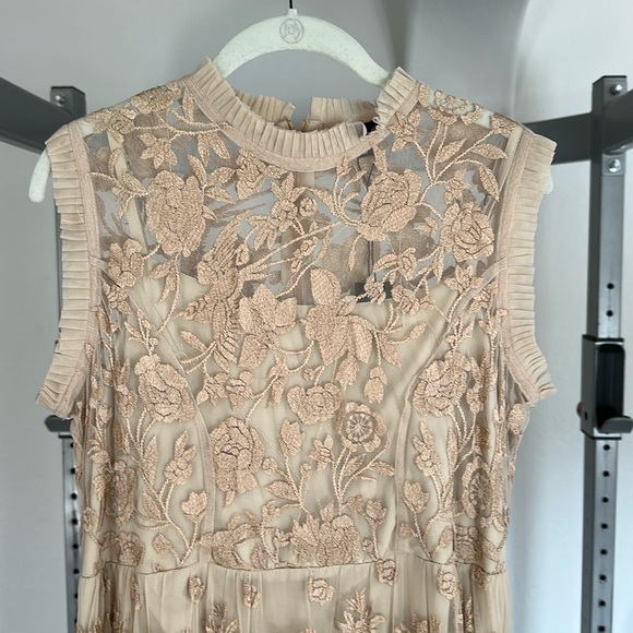 Tolani Relle Dress Beige Medium New - Picture 3 of 12